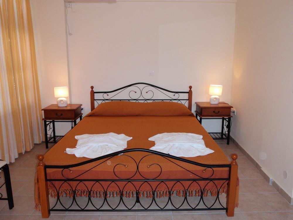 Afroksilia Apartment Katouna ภายนอก รูปภาพ