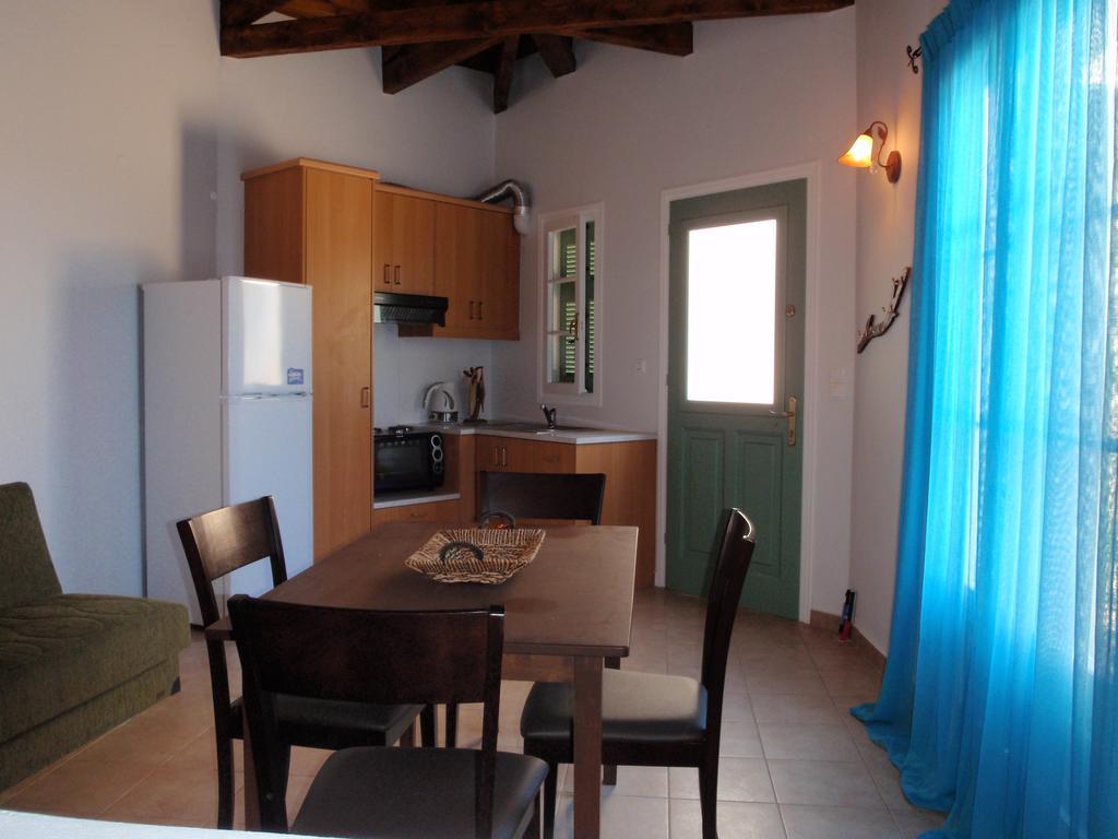 Afroksilia Apartment Katouna ภายนอก รูปภาพ