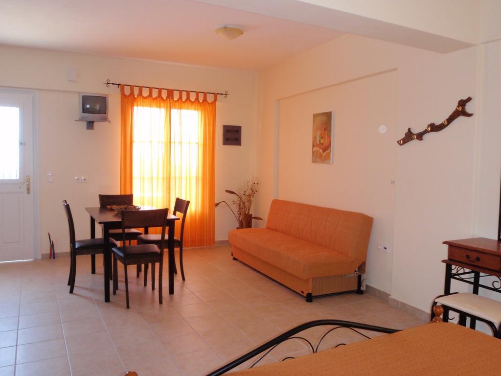 Afroksilia Apartment Katouna ภายนอก รูปภาพ