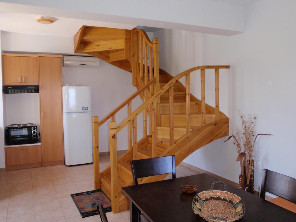 Afroksilia Apartment Katouna ภายนอก รูปภาพ